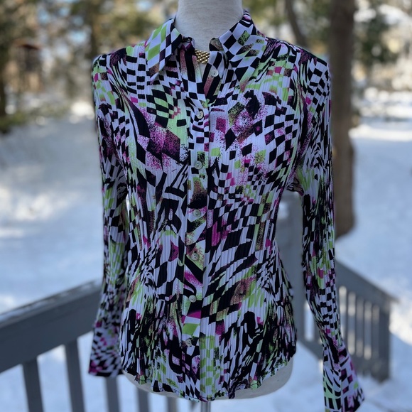 VIOLET & CLAIRE Pleated Blouse - Picture 1 of 12